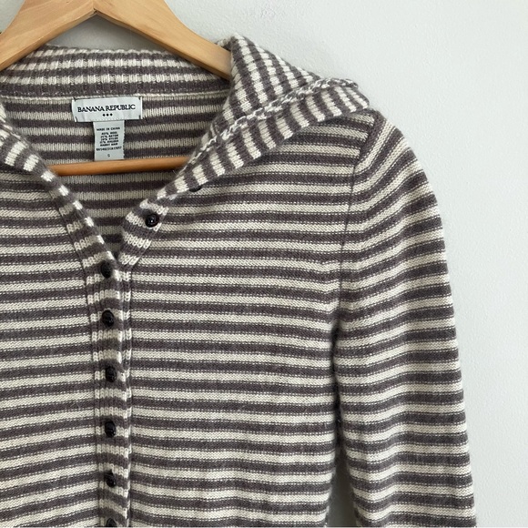 Banana Republic Angora Blend Pull Over Sweater - Picture 4 of 6